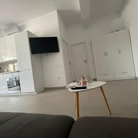 La Oti&Miruna Appartement Năvodari Buitenkant foto