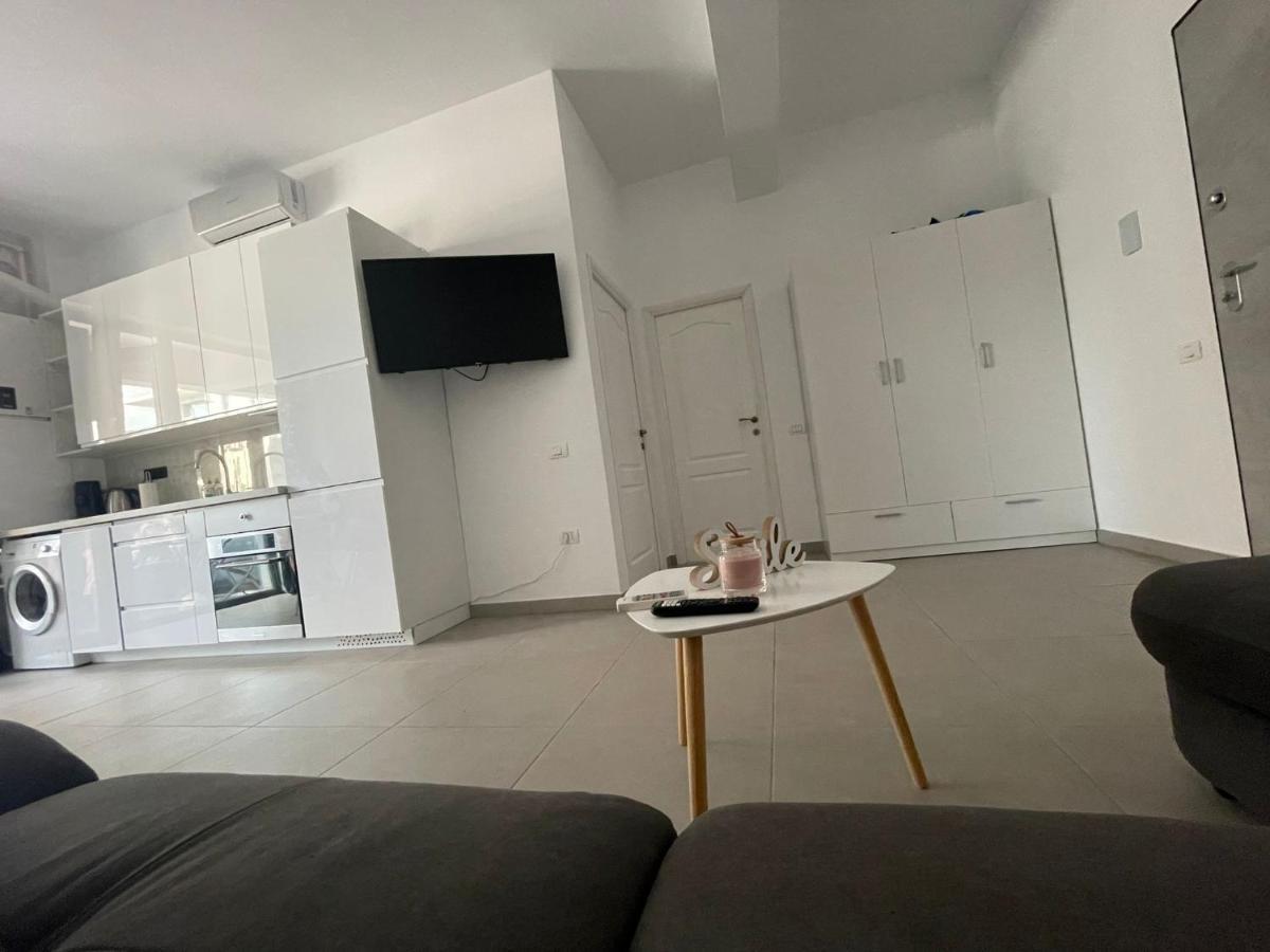 La Oti&Miruna Appartement Năvodari Buitenkant foto